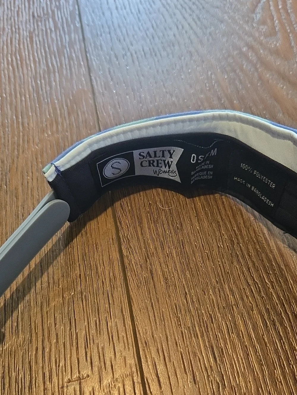 SALTY CREW WOMENS VISOR... #8120